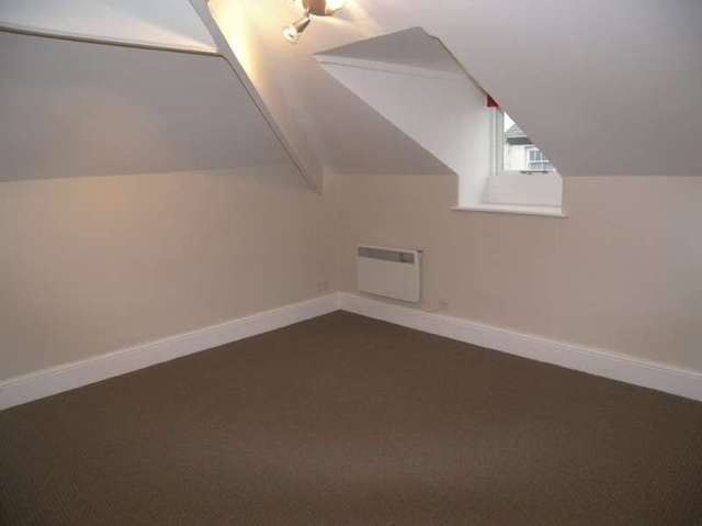  Image of 1 bedroom Flat to rent in Main Street Burton Carnforth LA6 at Burton Carnforth Lancashire, LA6 1LR