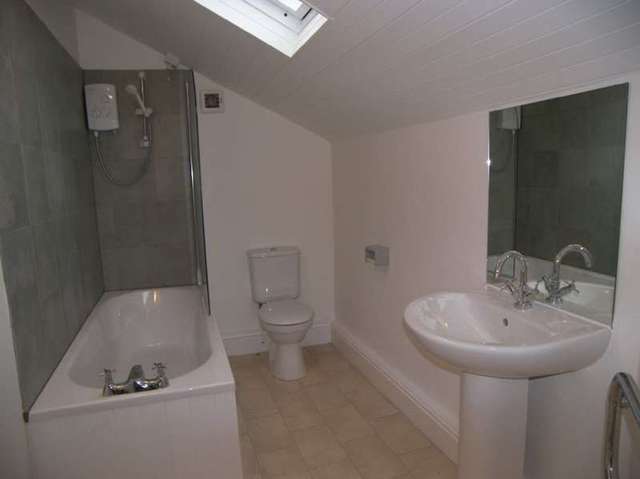  Image of 1 bedroom Flat to rent in Main Street Burton Carnforth LA6 at Burton Carnforth Lancashire, LA6 1LR