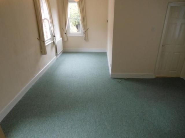  Image of 1 bedroom Flat to rent in Castle Road Bedford MK40 at 60 Castle Road Bedford Bedford, MK40 3PJ