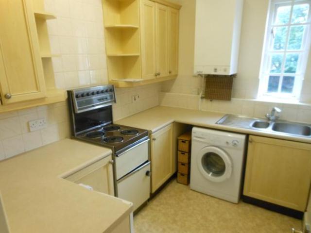  Image of 1 bedroom Flat to rent in Castle Road Bedford MK40 at 60 Castle Road Bedford Bedford, MK40 3PJ