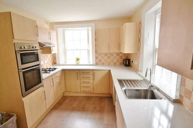  Image of 6 bedroom Detached house to rent in Bridge Street Fordingbridge SP6 at Bridge Street  Fordingbridge, SP6 1AH