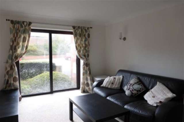  Image of 1 bedroom Flat to rent in Forest Drive Harborne Birmingham B17 at Birmingham, B17 9HW