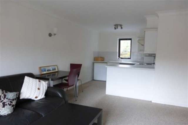  Image of 1 bedroom Flat to rent in Forest Drive Harborne Birmingham B17 at Birmingham, B17 9HW