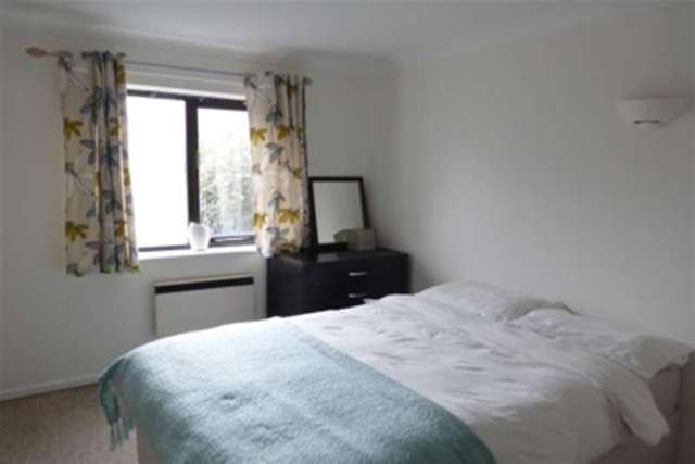  Image of 1 bedroom Flat to rent in Forest Drive Harborne Birmingham B17 at Birmingham, B17 9HW