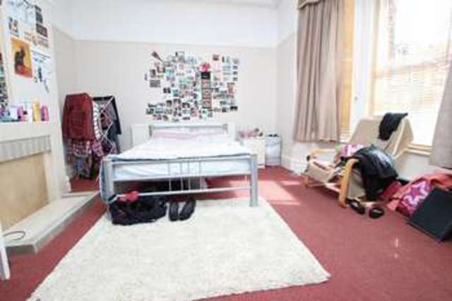  Image of 6 bedroom Detached house to rent in Fortescue Road Winton Bournemouth BH3 at Fortescue Road  Bournemouth, BH3 7JT