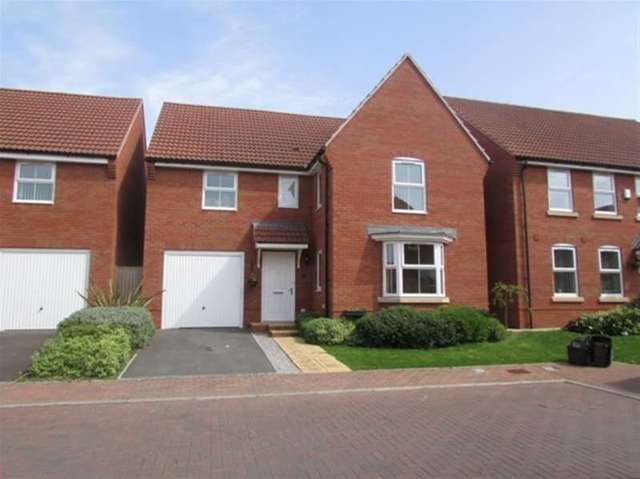  Image of 4 bedroom Detached house for sale in Fowen Close Street BA16 at Street, BA16 0FY