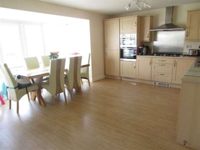  Image of 4 bedroom Detached house for sale in Fowen Close Street BA16 at Street, BA16 0FY