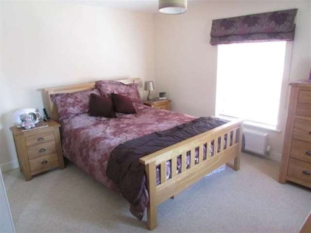  Image of 4 bedroom Detached house for sale in Fowen Close Street BA16 at Street, BA16 0FY