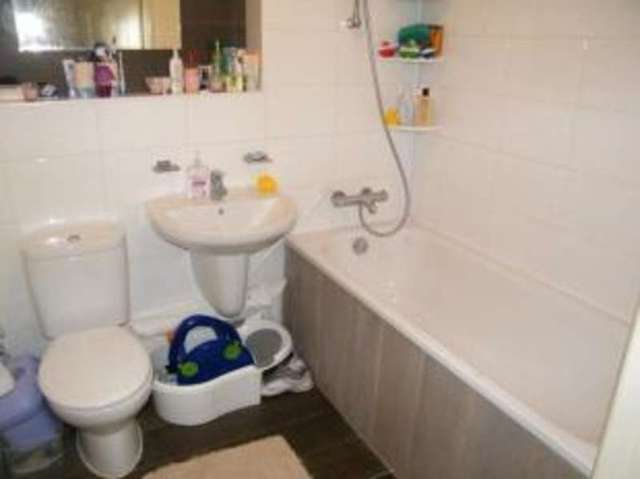  Image of 2 bedroom Flat for sale in Frankel Avenue Swindon SN25 at Swindon Wiltshire Haydon Wick, SN25 2NJ
