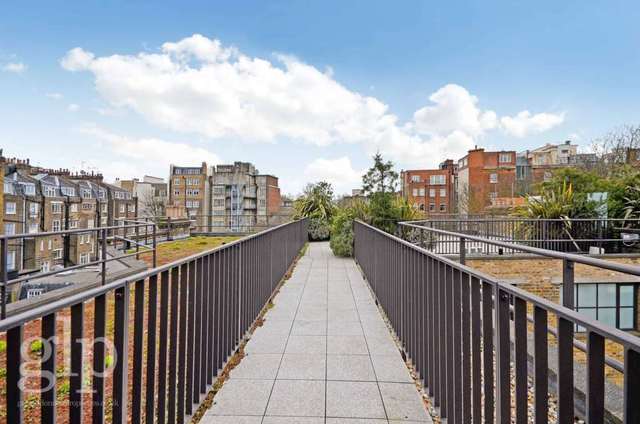  Image of 3 bedroom Apartment to rent in Frederick Close London W2 at Frederick Close Hyde Park London, W2 2HD