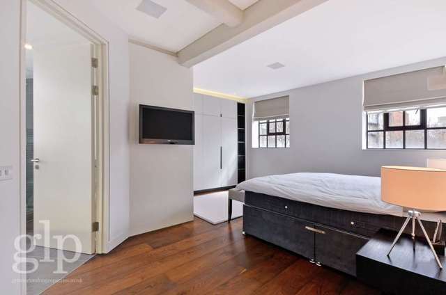  Image of 3 bedroom Apartment to rent in Frederick Close London W2 at Frederick Close Hyde Park London, W2 2HD