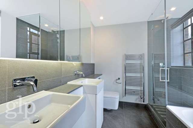  Image of 3 bedroom Apartment to rent in Frederick Close London W2 at Frederick Close Hyde Park London, W2 2HD