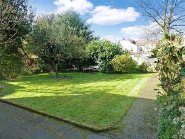  Image of 3 bedroom Detached house for sale in Freta Road Bexleyheath DA6 at Bexleyheath Kent Bexleyheath, DA6 8NZ