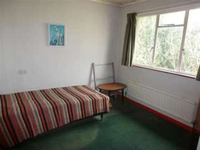  Image of 3 bedroom Detached house for sale in Freta Road Bexleyheath DA6 at Bexleyheath Kent Bexleyheath, DA6 8NZ