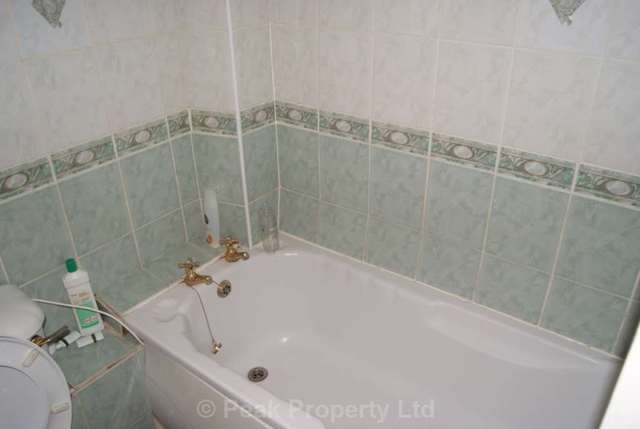  Image of 1 bedroom House Share to rent in Frettons Basildon SS14 at Frettons  Basildon  Basildon, SS14 1QN