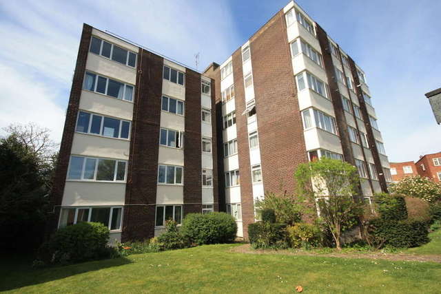  Image of 2 bedroom Flat to rent in Galsworthy Road Norbiton Kingston upon Thames KT2 at Surrey  Kingston Upon Thames, KT2 7BP