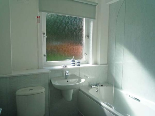  Image of 3 bedroom Terraced house to rent in Garthdee Drive Aberdeen AB10 at Garthdee Aberdeen Aberdeen, AB10 7HS