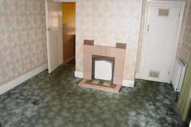  Image of 3 bedroom Terraced house for sale in George Street Eastleigh SO50 at George Street  Eastleigh, SO50 9BU