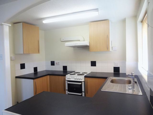  Image of 1 bedroom Flat for sale in George Street Glastonbury BA6 at George Street  Glastonbury, BA6 9LS