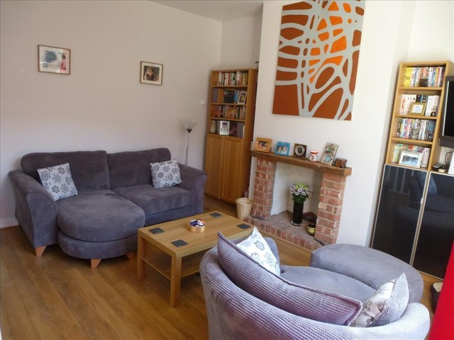  Image of 2 bedroom Terraced house for sale in Gladstone Street Farsley Pudsey LS28 at Farsley, LS28 5HZ