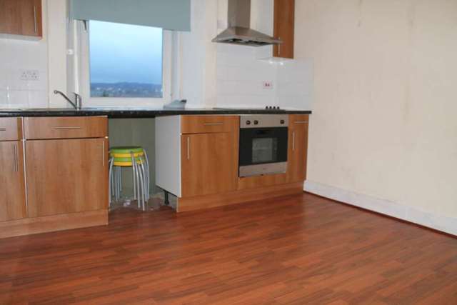  Image of 1 bedroom Studio flat to rent in Glasgow Road Paisley PA1 at Glasgow Road (  Paisley, PA1 3LY