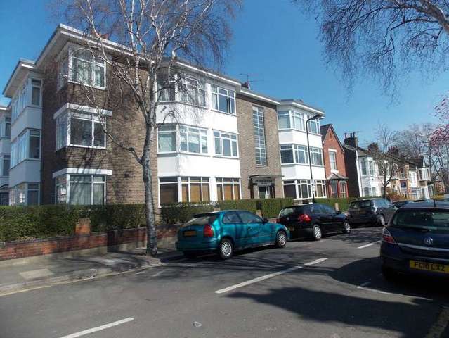  Image of 2 bedroom Flat to rent in Shakespeare Road London W3 at Goldsmith House Shakespeare Road London, W3 6SH