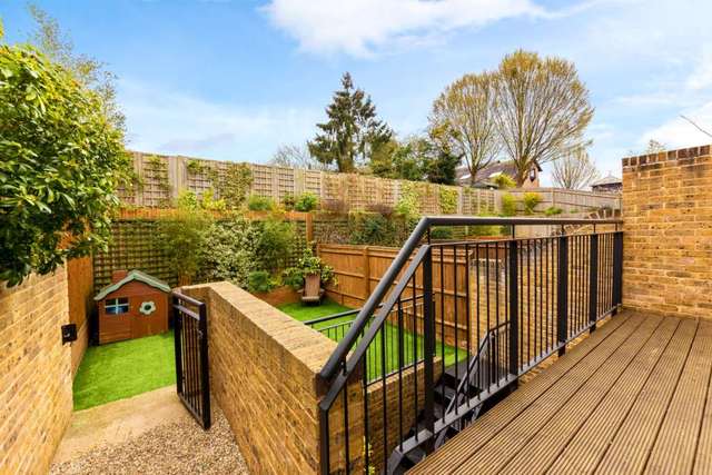  Image of 5 bedroom Detached house for sale in Gossoms End Berkhamsted HP4 at Jacobs Villas Gossoms End Berkhamsted, HP4 1DD