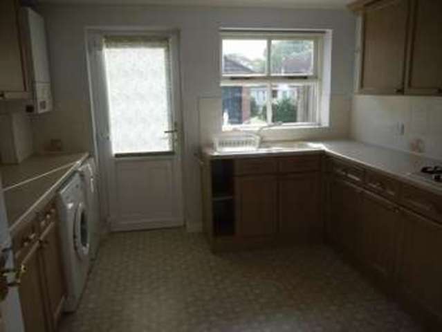  Image of 3 bedroom Detached house to rent in Grangefields Street BA16 at Grangefields  Street, BA16 0HT