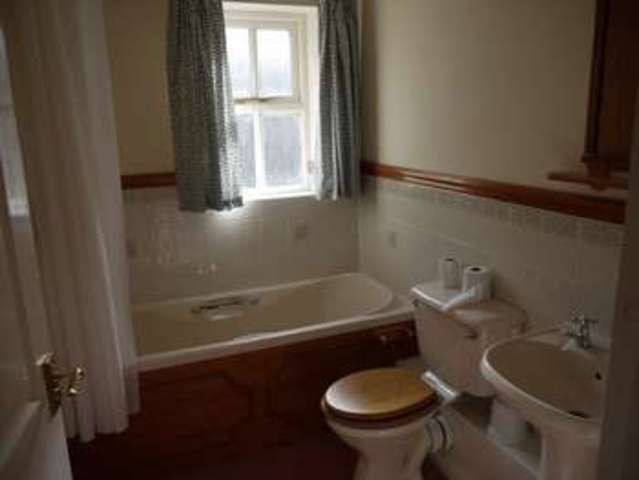 Image of 3 bedroom Detached house to rent in Grangefields Street BA16 at Grangefields  Street, BA16 0HT
