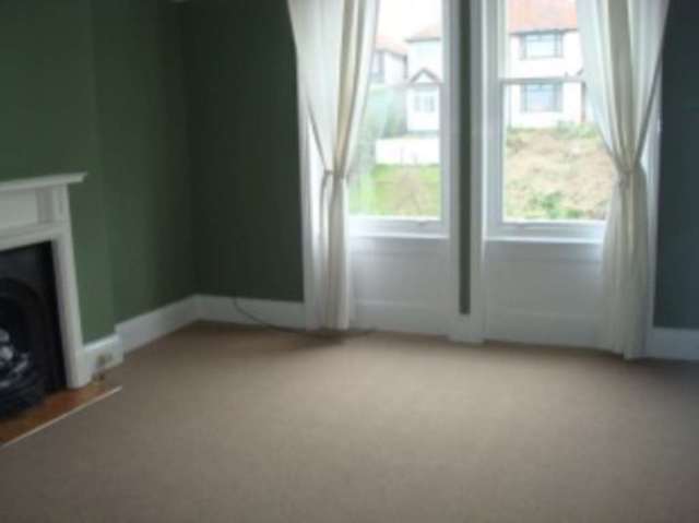  Image of 3 bedroom Apartment to rent in Windmill Street Gravesend DA12 at Windmill Street  Gravesend, DA12 1LE