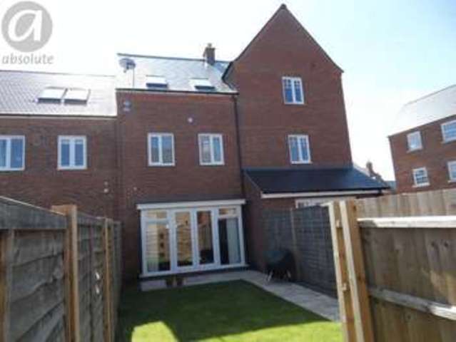  Image of 3 bedroom Terraced house for sale in Greenkeepers Road Biddenham Bedford MK40 at Greenkeepers Road Great Denham Bedford, MK40 4GW