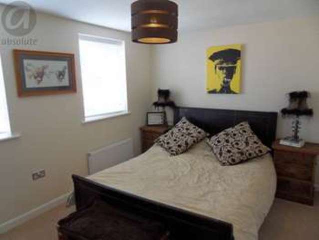  Image of 3 bedroom Terraced house for sale in Greenkeepers Road Biddenham Bedford MK40 at Greenkeepers Road Great Denham Bedford, MK40 4GW