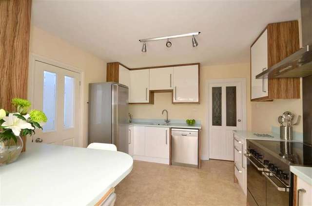  Image of 4 bedroom Bungalow for sale in Greenview Crescent Hildenborough Tonbridge TN11 at Hildenborough Tonbridge Tonbridge, TN11 9DR