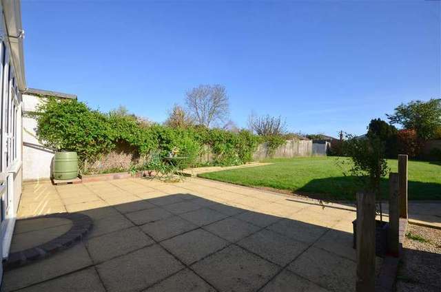  Image of 4 bedroom Bungalow for sale in Greenview Crescent Hildenborough Tonbridge TN11 at Hildenborough Tonbridge Tonbridge, TN11 9DR