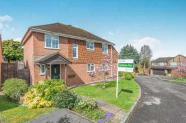  Image of 4 bedroom Detached house for sale in Greenside Close Guildford GU4 at Guildford Surrey West Clandon, GU4 7EU
