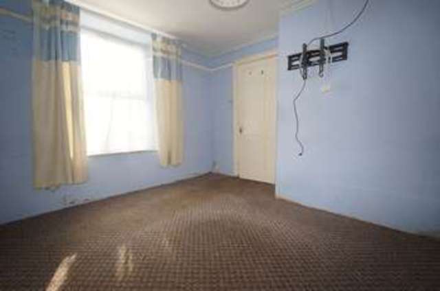  Image of 1 bedroom Terraced house for sale in Weeks Row Gunnislake PL18 at Weeks Row  Gunnislake, PL18 9LN