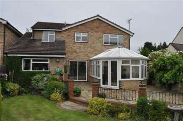  Image of 5 bedroom Detached house for sale in The Croft Haddenham Aylesbury HP17 at The Croft Haddenham Aylesbury, HP17 8AS