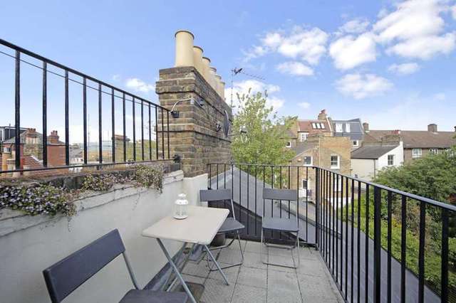  Image of 3 bedroom Flat to rent in Hafer Road London SW11 at Hafer Road  London, SW11 1HF