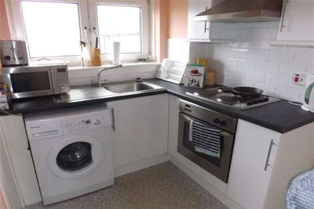  Image of 1 bedroom Flat to rent in Woodside Walk Hamilton ML3 at Hamilton, ML3 7HY