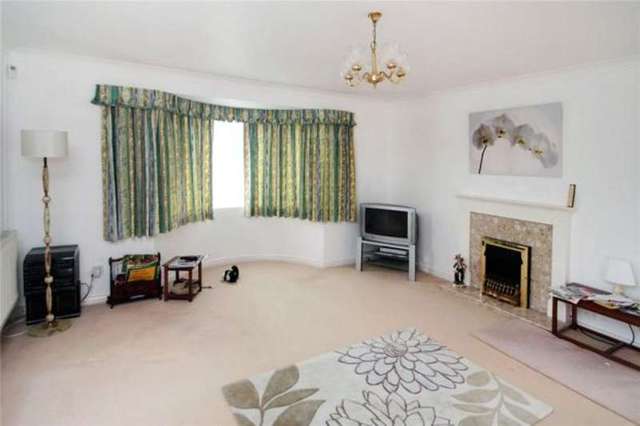  Image of 3 bedroom Detached house for sale in Hamilton Drive Rustington Littlehampton BN16 at Rustington East Preston, BN16 3TQ