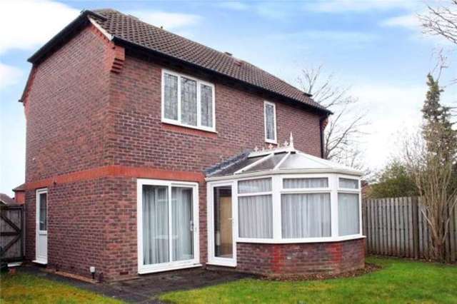  Image of 3 bedroom Detached house for sale in Hamilton Drive Rustington Littlehampton BN16 at Rustington East Preston, BN16 3TQ