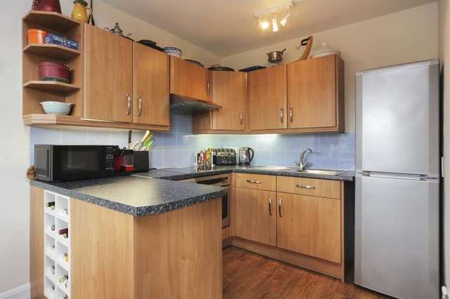  Image of 2 bedroom Flat for sale in Hammersmith Grove London W6 at Hammersmith Grove  London, W6 0NJ