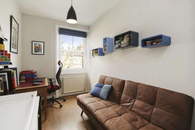  Image of 2 bedroom Flat for sale in Hammersmith Grove London W6 at Hammersmith Grove  London, W6 0NJ