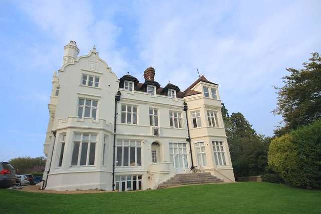  Image of 1 bedroom Ground Flat to rent in Hammerwood Road Ashurst Wood East Grinstead RH19 at Ashurst Wood West Sussex, RH19 3SA