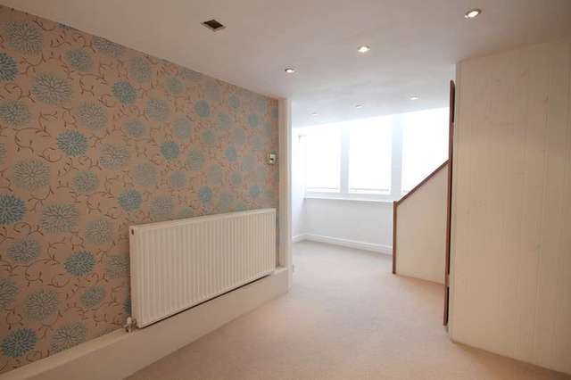 Image of 1 bedroom Ground Flat to rent in Hammerwood Road Ashurst Wood East Grinstead RH19 at Ashurst Wood West Sussex, RH19 3SA