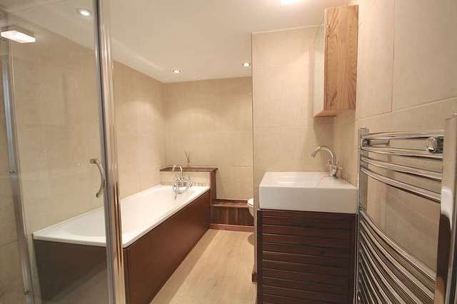  Image of 1 bedroom Ground Flat to rent in Hammerwood Road Ashurst Wood East Grinstead RH19 at Ashurst Wood West Sussex, RH19 3SA