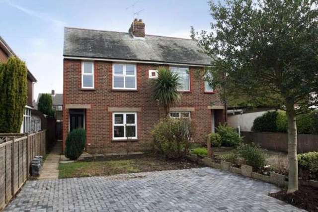  Image of 2 bedroom Detached house to rent in Hampton Fields Wick Littlehampton BN17 at Littlehampton Wick, BN17 6JB