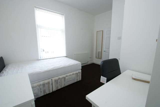  Image of 4 bedroom House Share to rent in Harford Street Middlesbrough TS1 at Harford Street  Middlesbrough, TS1 4PW