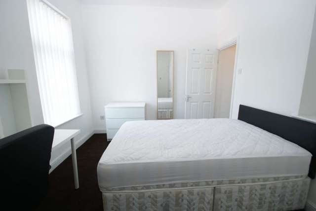  Image of 4 bedroom House Share to rent in Harford Street Middlesbrough TS1 at Harford Street  Middlesbrough, TS1 4PW