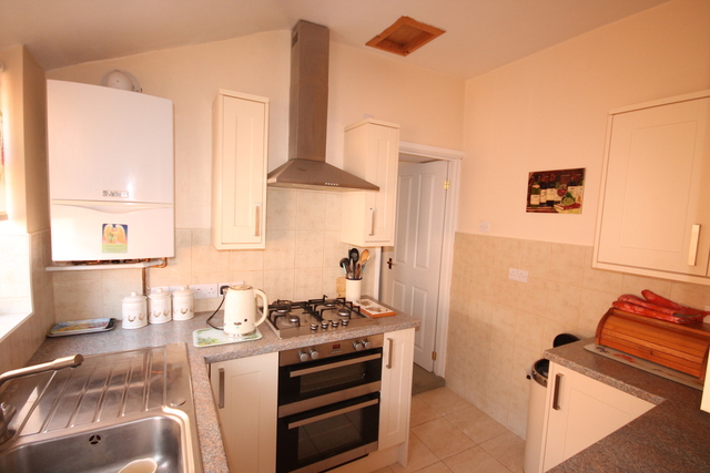  Image of 3 bedroom Terraced house for sale in Hartington Street Bedford MK41 at Beds  Bedford, MK41 7RL